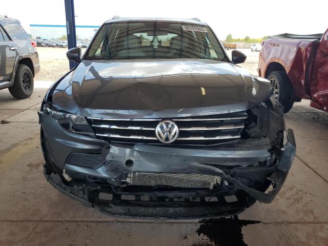 3VV2B7AXXKM155552 - 2019 VOLKSWAGEN TIGUAN SE GRAY photo 5
