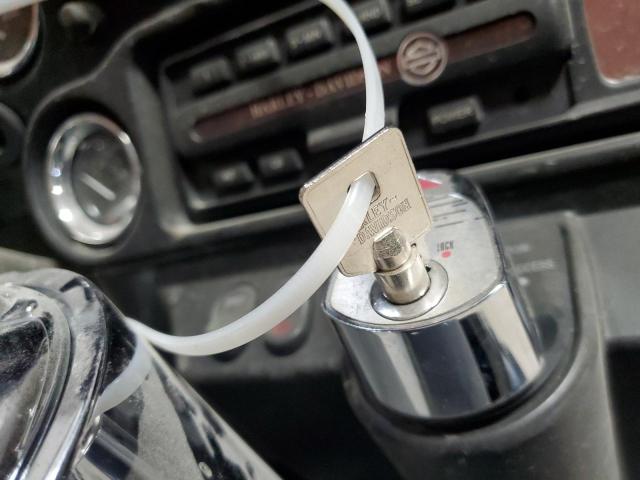 1HD1FCW113Y606450 - 2003 HARLEY-DAVIDSON FLHTCUI 蓝色 照片 8