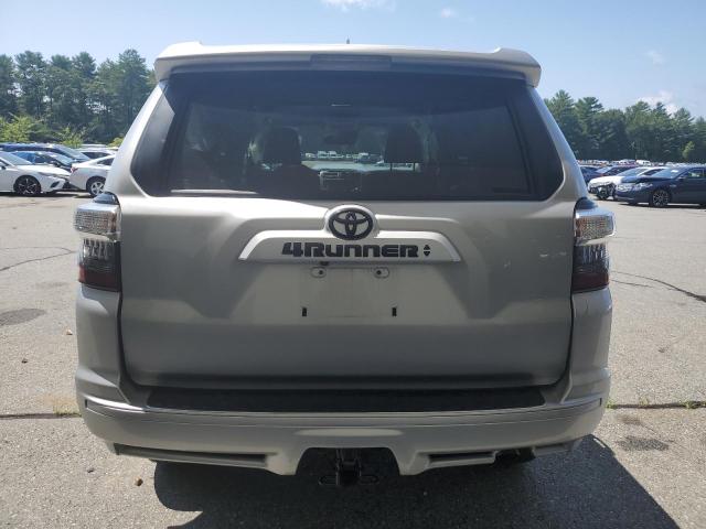 JTESU5JR1N6002377 - 2022 TOYOTA 4RUNNER SR5 PREMIUM SILVER photo 6