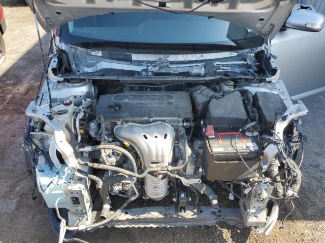 JTLZE4FE1EJ055260 - 2014 TOYOTA SCION XB SILVER photo 11