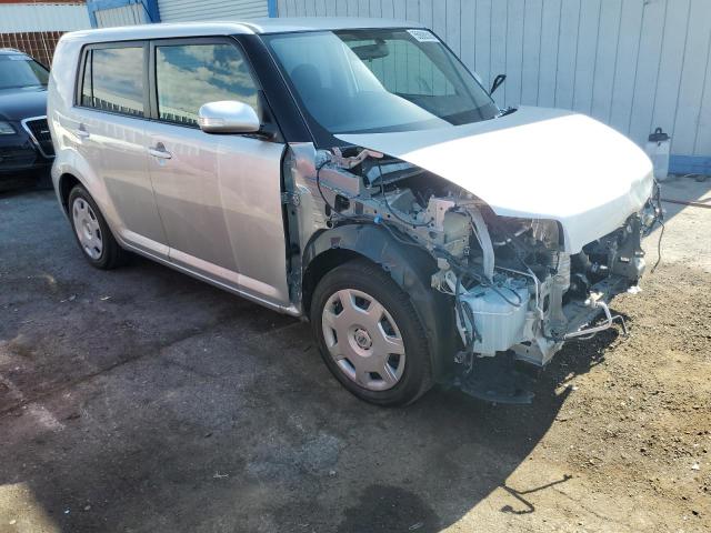JTLZE4FE1EJ055260 - 2014 TOYOTA SCION XB SILVER photo 4