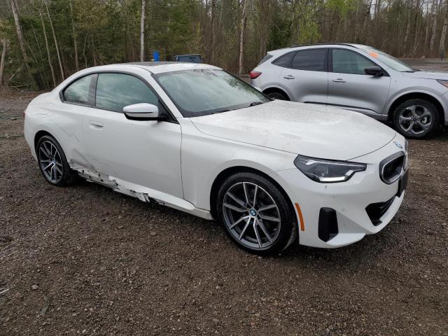 3MW33CM02R8E73902 - 2024 BMW 230XI WHITE photo 4