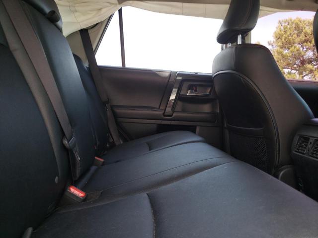 JTEBU5JR9J5565676 - 2018 TOYOTA 4RUNNER SR5/SR5 PREMIUM 银色 照片 11