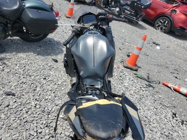 ML5EXER19RDAB7324 - 2024 KAWASAKI EX650 R GRAY photo 6