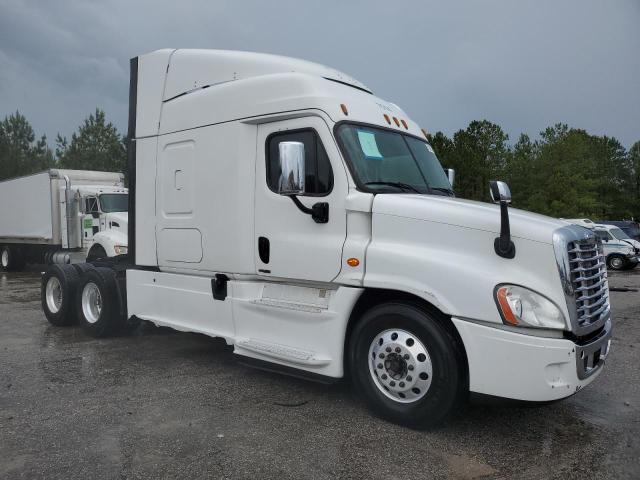 3AKGGLD55DSHT5731 - 2016 FREIGHTLINER CASCADIA WHITE photo 1