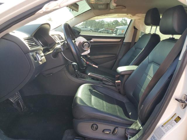 1VWDT7A34HC071218 - 2017 VOLKSWAGEN PASSAT R-LINE Ақ фото 7