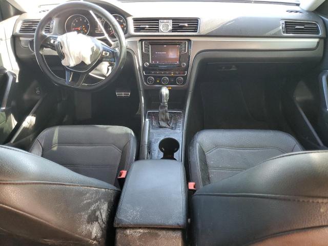 1VWDT7A34HC071218 - 2017 VOLKSWAGEN PASSAT R-LINE Ақ фото 8