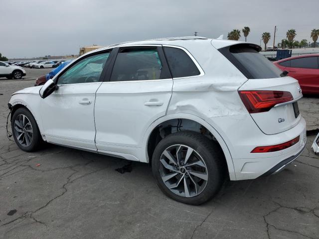 WA1BAAFY3M2107301 - 2021 AUDI Q5 PREMIUM PLUS WHITE photo 2