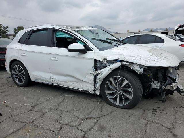 WA1BAAFY3M2107301 - 2021 AUDI Q5 PREMIUM PLUS WHITE photo 4