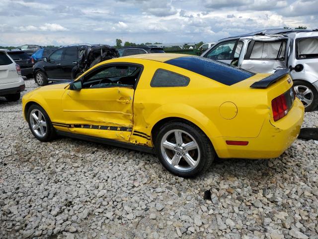 1ZVFT80N955245012 - 2005 FORD MUSTANG YELLOW photo 2