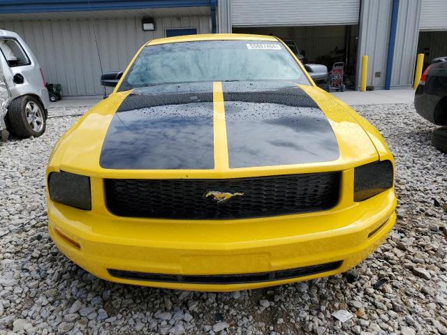 1ZVFT80N955245012 - 2005 FORD MUSTANG YELLOW photo 5