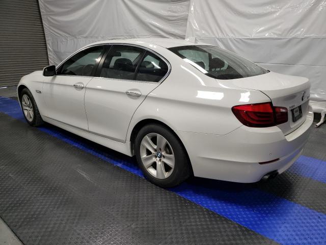 WBAXH5C59DD112304 - 2013 BMW 528 XI WHITE photo 2