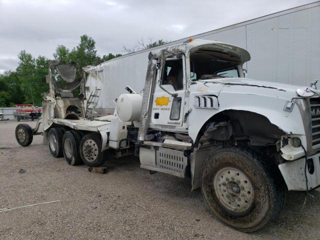 1M2AX04C5GM031182 - 2016 MACK 700 GU700 WHITE photo 9