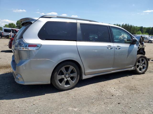 5TDXZ3DC7HS888166 - 2017 TOYOTA SIENNA SE SILVER photo 3