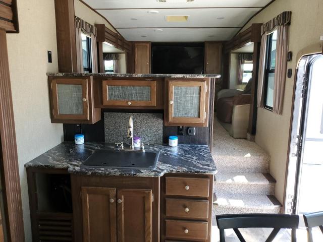 4YDF33423H1530366 - 2017 KEYSTONE SPRINTER BEIGE photo 5