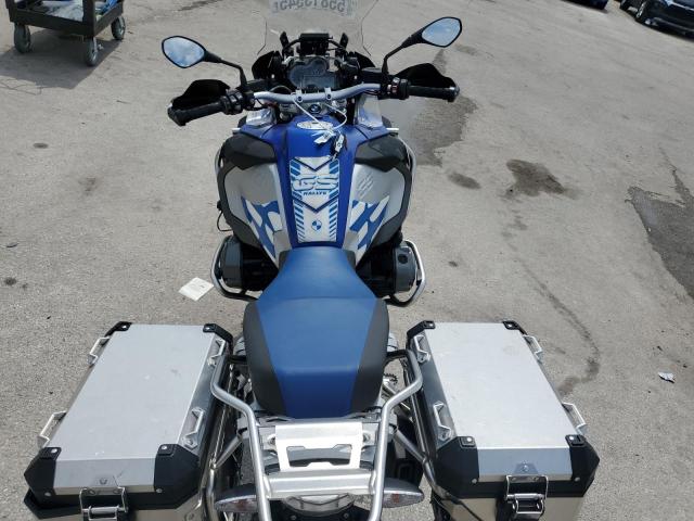 WB10A1205FZ096581 - 2015 BMW R1200 GS ADVENTURE BLUE photo 6