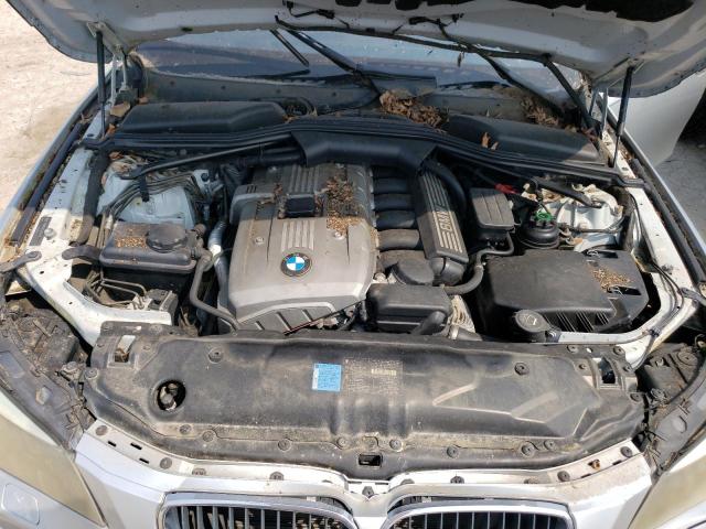 WBANN73526CN01273 - 2006 BMW 530 XIT SILVER photo 11