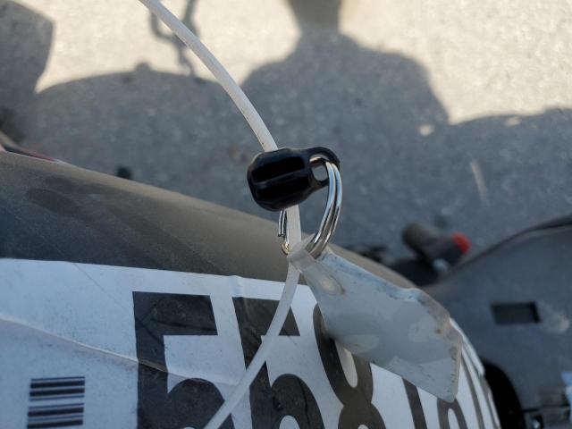 3JB2GEG22LJ005683 - 2020 CAN-AM RYKER RALLY EDITION TWO TONE photo 8