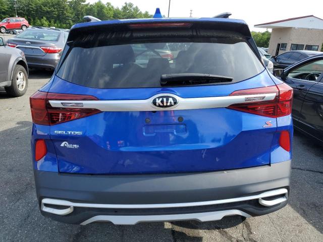 KNDEUCAA1M7039387 - 2021 KIA SELTOS S BLUE photo 6