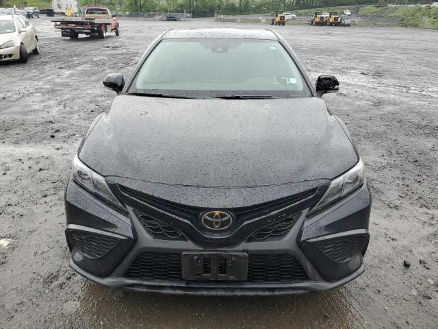 4T1G11BKXRU108692 - 2024 TOYOTA CAMRY SE NIGHT SHADE BLACK photo 5