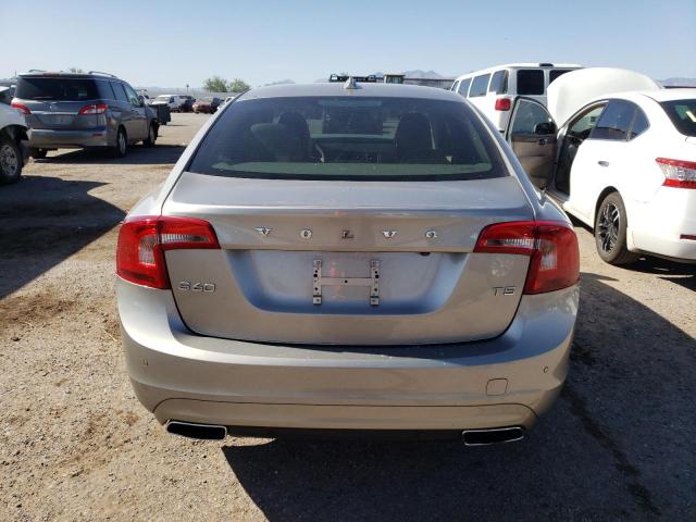 YV140MFK7F2337435 - 2015 VOLVO S60 PREMIER SILVER photo 6