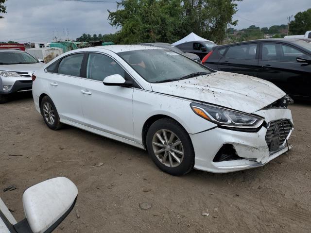 5NPE24AF5KH774082 - 2019 HYUNDAI SONATA SE WHITE photo 4