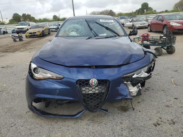 ZARFAEEN2H7560619 - 2017 ALFA ROMEO GIULIA TI Q4 BLUE photo 5