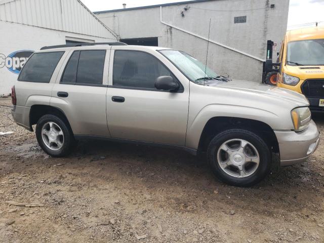 1GNDS13S432127767 - 2003 CHEVROLET TRAILBLAZE TAN photo 4