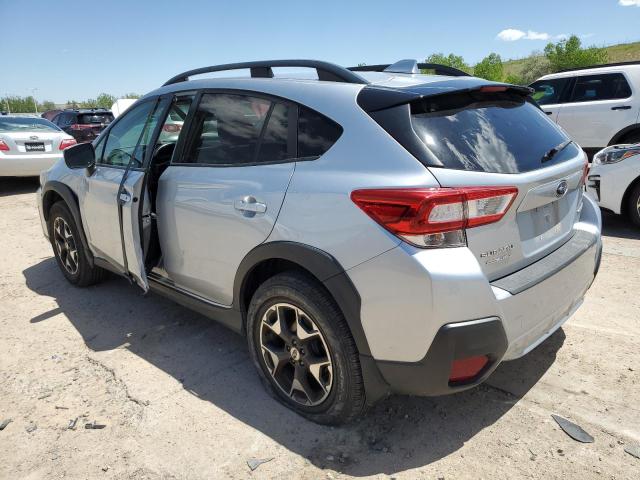 JF2GTABC2JH285582 - 2018 SUBARU CROSSTREK PREMIUM SILVER photo 2