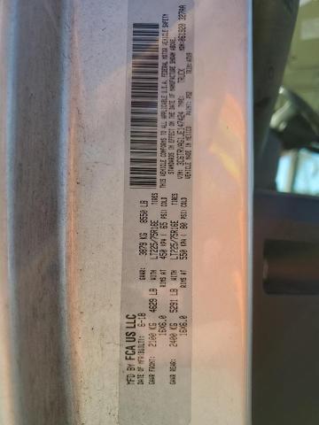 3C6TRVAG1JE147424 - 2018 RAM PROMASTER 1500 STANDARD Серебристый фото 13