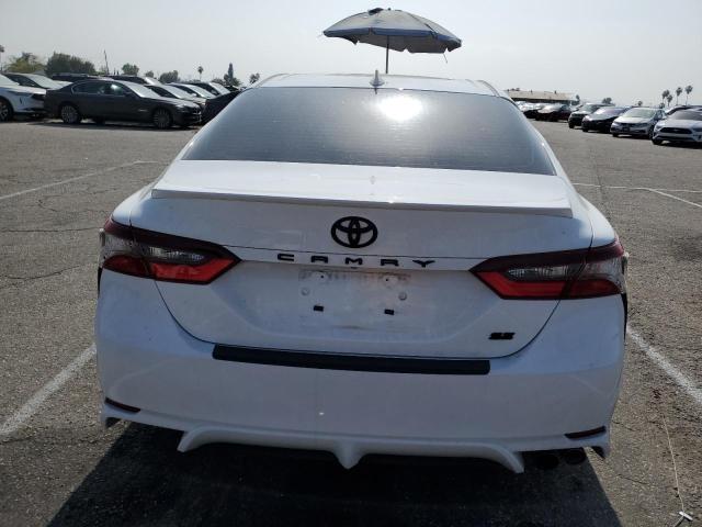 4T1G11AK6PU725652 - 2023 TOYOTA CAMRY SE NIGHT SHADE WHITE photo 6
