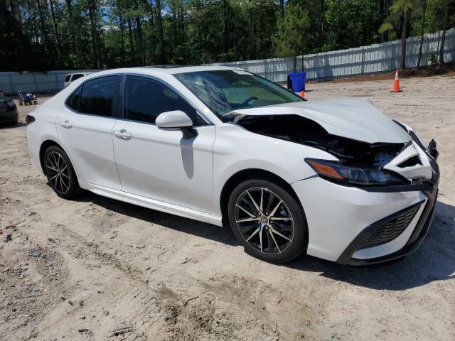 4T1T11AK4RU893470 - 2024 TOYOTA CAMRY SE NIGHT SHADE WHITE photo 4