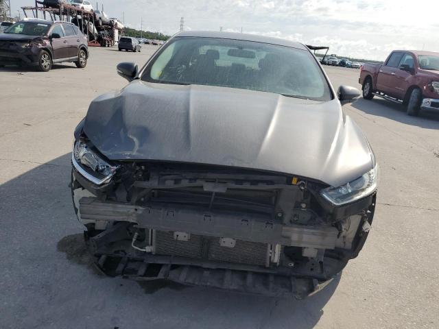 1FA6P0H78E5388764 - 2014 FORD FUSION SE GRAY photo 5