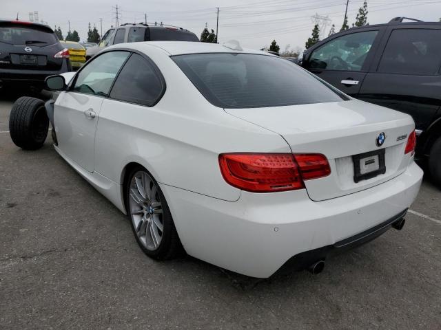 WBAKG7C53BE263882 - 2011 BMW 335 I WHITE photo 2