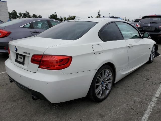 WBAKG7C53BE263882 - 2011 BMW 335 I WHITE photo 3