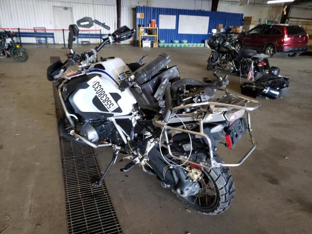 WB10M1305N6F28384 - 2022 BMW R 1250 GS ADVENTURE WHITE photo 3