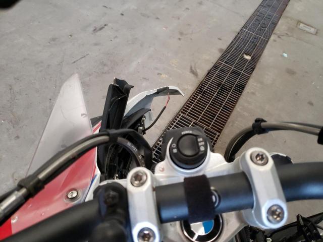 WB10M1305N6F28384 - 2022 BMW R 1250 GS ADVENTURE WHITE photo 8