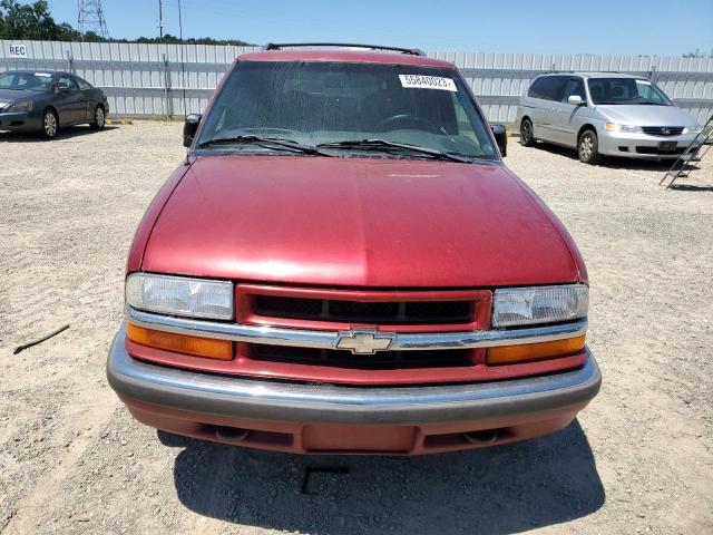 1GNDT13W1Y2223864 - 2000 CHEVROLET BLAZER RED photo 5