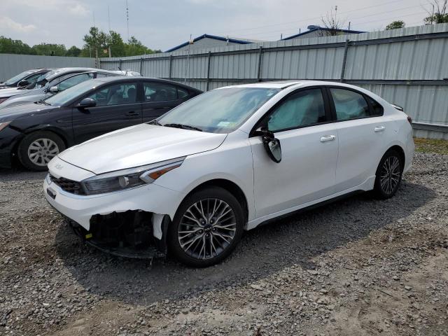 3KPF54AD7PE523649 - 2023 KIA FORTE GT LINE WHITE photo 1