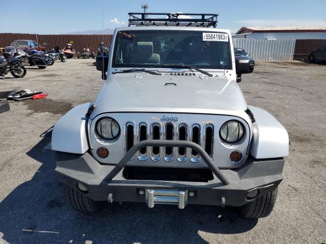 1J4FA54107L223925 - 2007 JEEP WRANGLER SAHARA SILVER photo 5