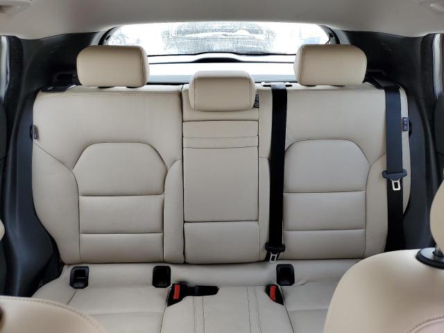 SJKCH5CR7HA023937 - 2017 INFINITI QX30 BASE SILVER photo 10