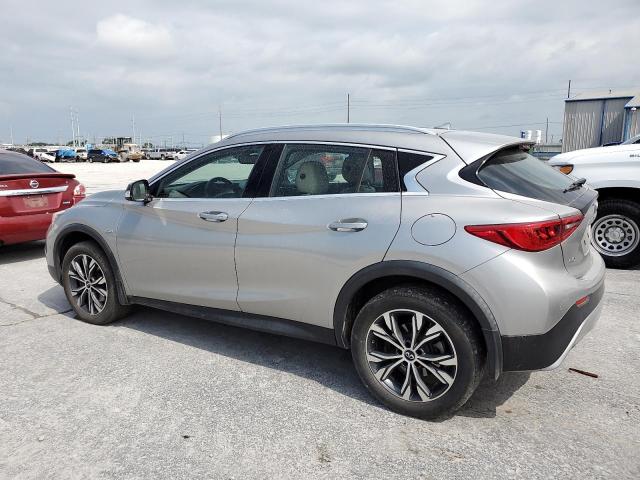 SJKCH5CR7HA023937 - 2017 INFINITI QX30 BASE SILVER photo 2