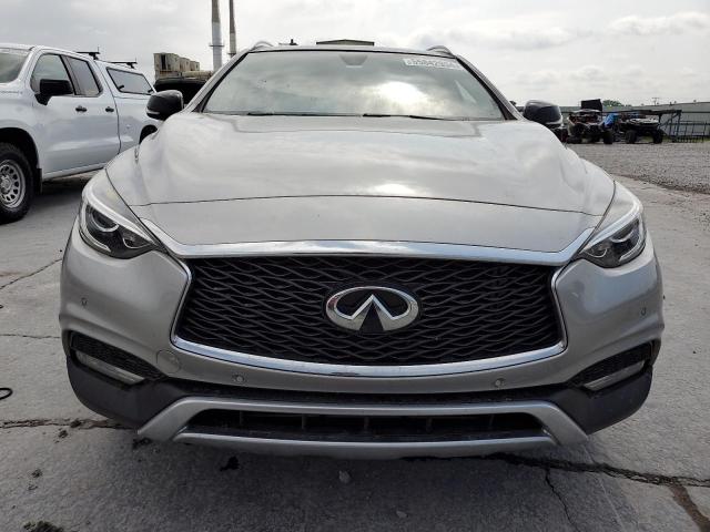 SJKCH5CR7HA023937 - 2017 INFINITI QX30 BASE SILVER photo 5
