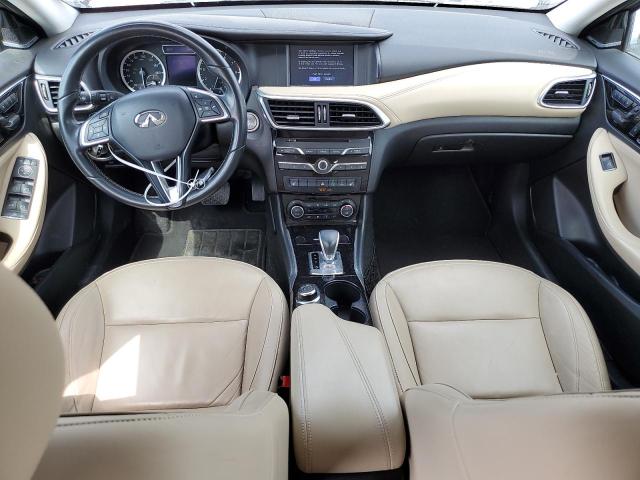 SJKCH5CR7HA023937 - 2017 INFINITI QX30 BASE SILVER photo 8