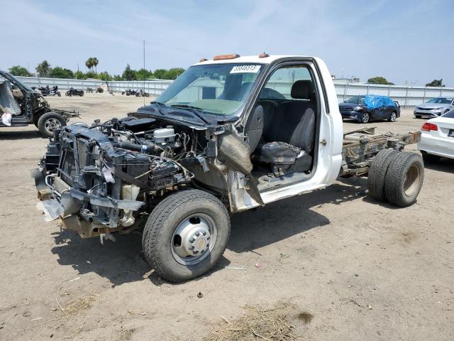 1GBJC34286E124252 - 2006 CHEVROLET SILVERADO C3500 WHITE photo 1