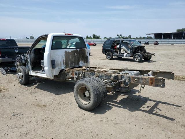 1GBJC34286E124252 - 2006 CHEVROLET SILVERADO C3500 WHITE photo 2