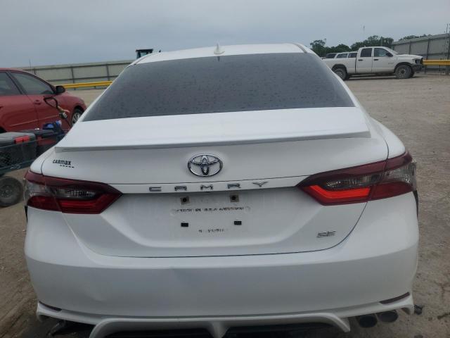 4T1G11AK3PU128006 - 2023 TOYOTA CAMRY SE NIGHT SHADE WHITE photo 6