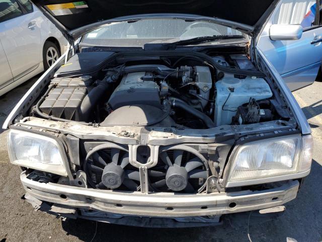 WDBHA22E6TF369305 - 1996 MERCEDES-BENZ C 220 SILVER photo 11