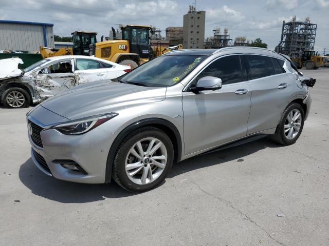 SJKCH5CP5JA049408 - 2018 INFINITI QX30 BASE SILVER photo 1