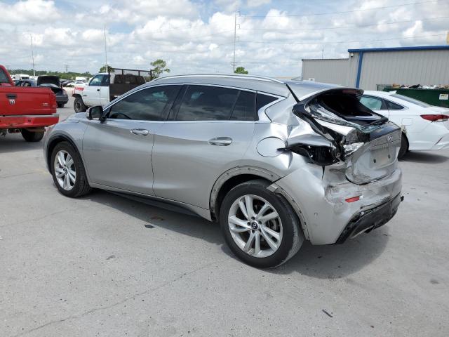 SJKCH5CP5JA049408 - 2018 INFINITI QX30 BASE 银色 照片 2